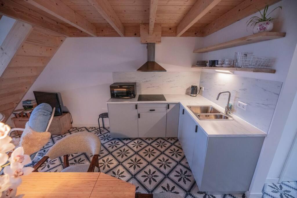'T Pekelhuis - Vakantiehuisje Op Boerderij Huize Blokland Hem Esterno foto